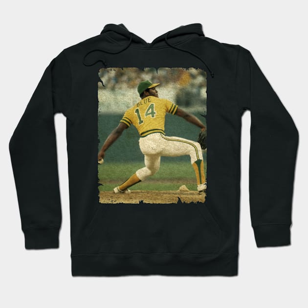 Vida Blue, former ace of the A's and Giants in the'70s Hoodie by PESTA PORA